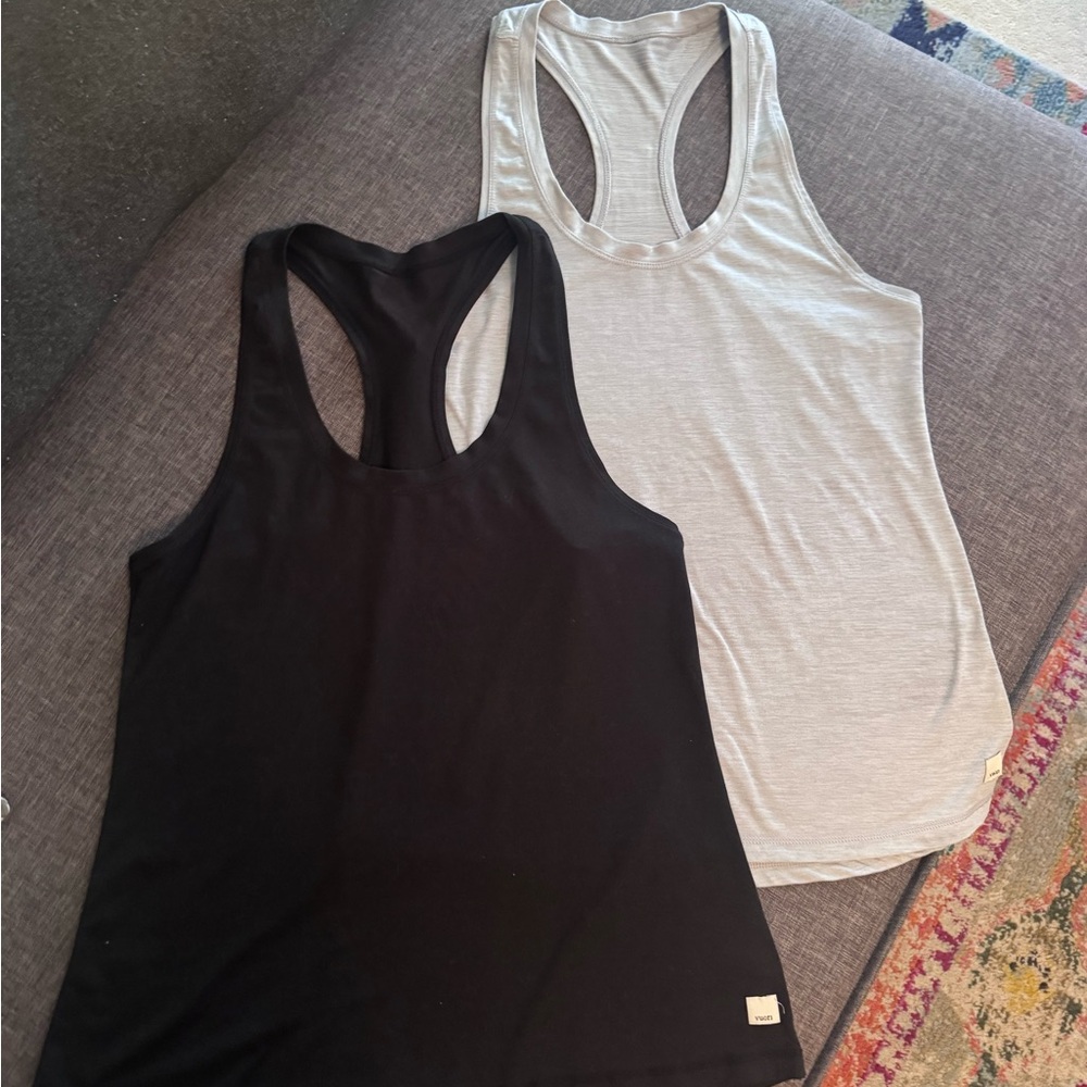SOLD‼️Vuori Lux Performance Tank bundle